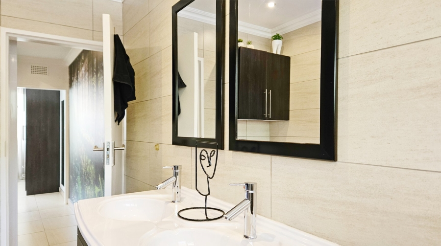2 Bedroom Property for Sale in Three Rivers Gauteng