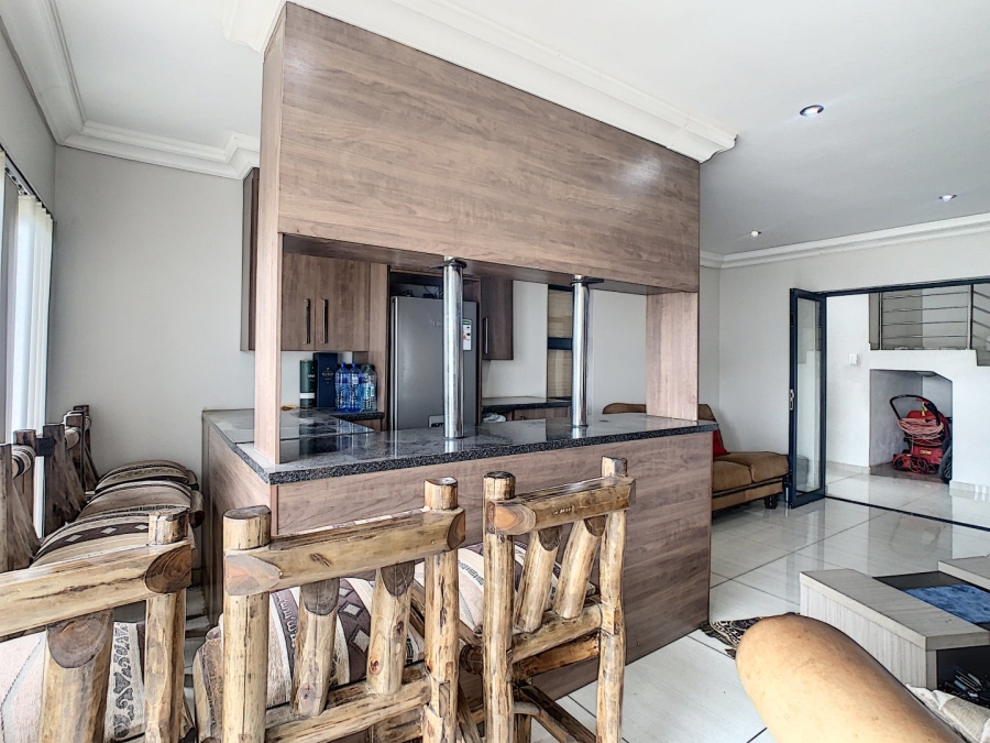 5 Bedroom Property for Sale in Newmark Estate Gauteng