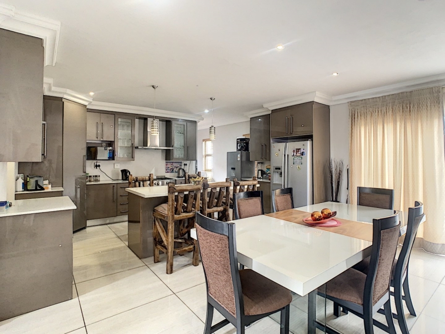 5 Bedroom Property for Sale in Newmark Estate Gauteng