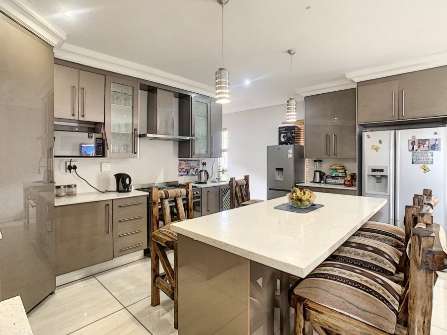 5 Bedroom Property for Sale in Newmark Estate Gauteng