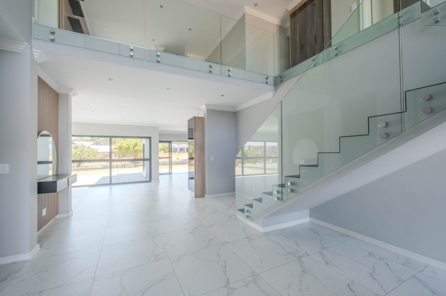 4 Bedroom Property for Sale in Waterlake Farm Lifestyle Estate Gauteng