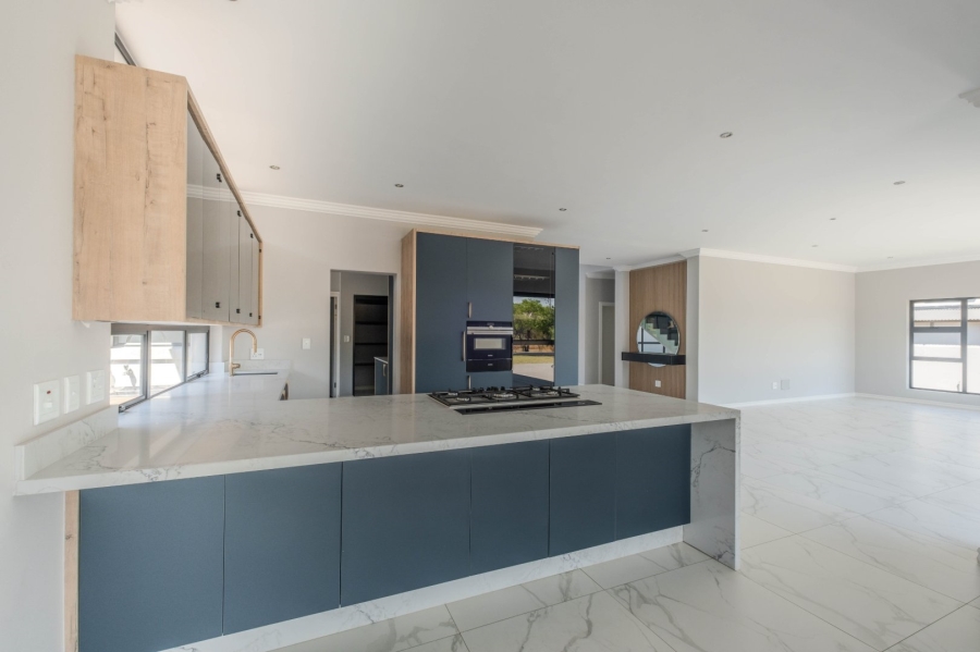 4 Bedroom Property for Sale in Waterlake Farm Lifestyle Estate Gauteng