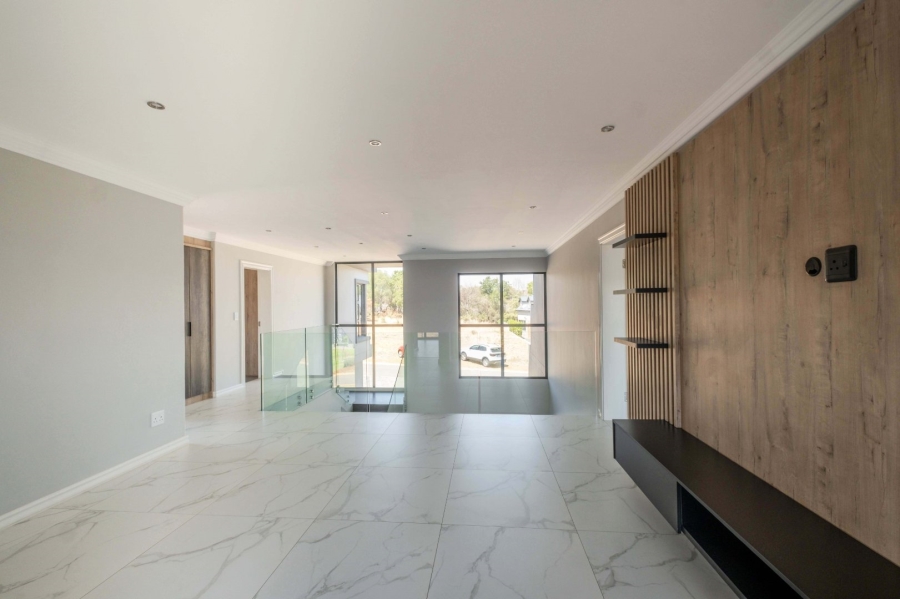 4 Bedroom Property for Sale in Waterlake Farm Lifestyle Estate Gauteng