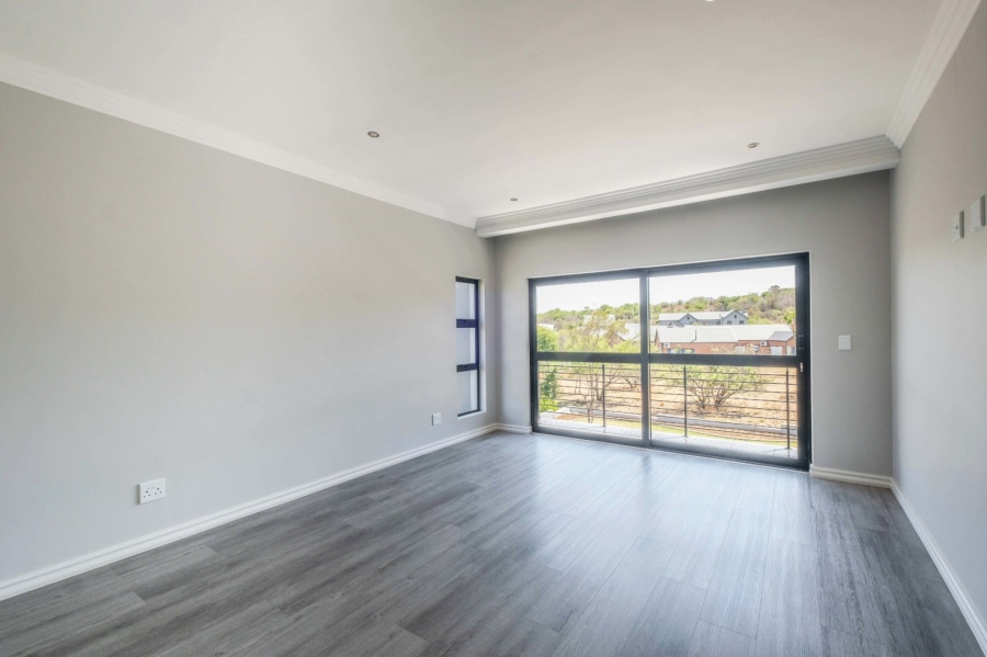 4 Bedroom Property for Sale in Waterlake Farm Lifestyle Estate Gauteng