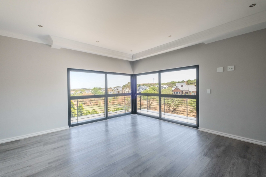 4 Bedroom Property for Sale in Waterlake Farm Lifestyle Estate Gauteng