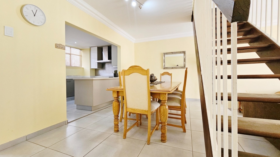 2 Bedroom Property for Sale in Three Rivers Gauteng