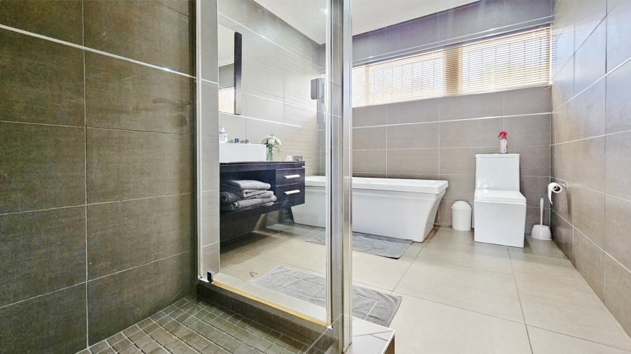 2 Bedroom Property for Sale in Three Rivers Gauteng