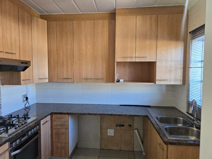 To Let 2 Bedroom Property for Rent in Witfield Gauteng