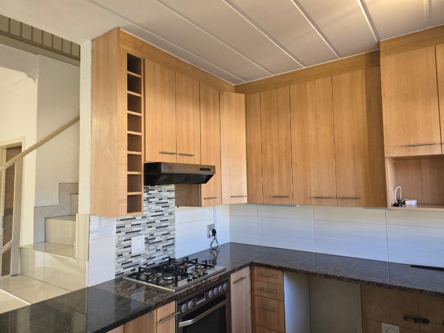 To Let 2 Bedroom Property for Rent in Witfield Gauteng