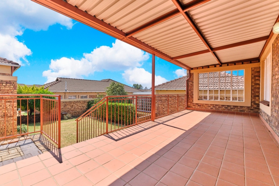 2 Bedroom Property for Sale in Honeydew Grove Gauteng