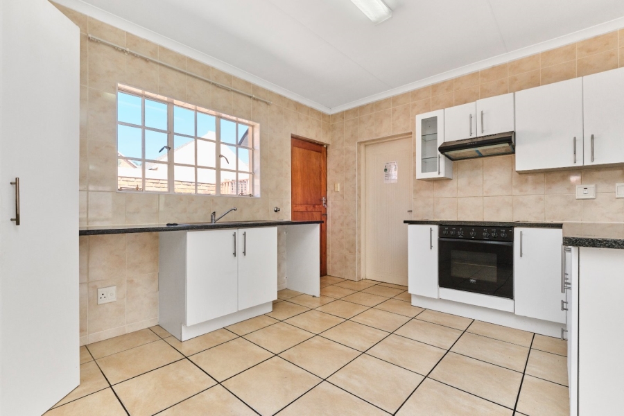 2 Bedroom Property for Sale in Honeydew Grove Gauteng