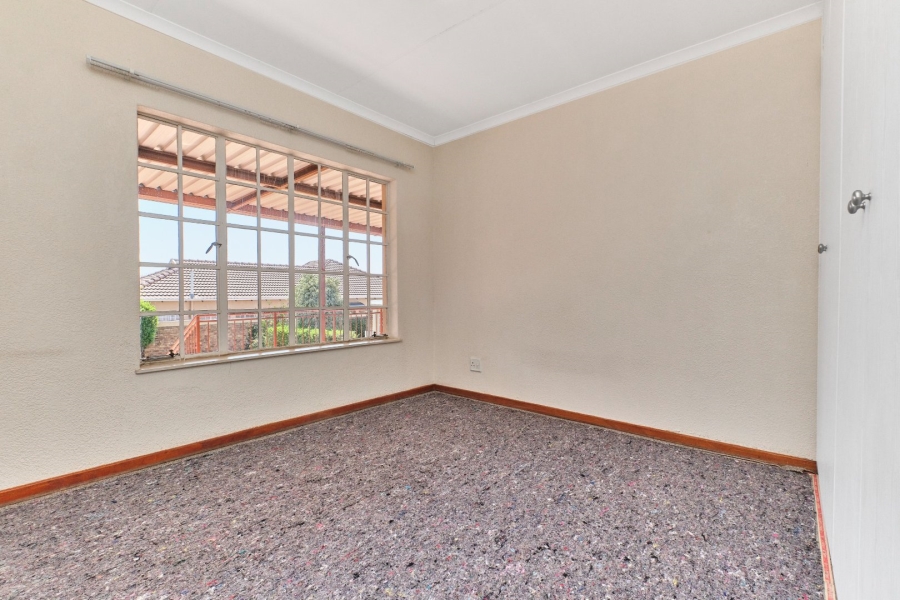 2 Bedroom Property for Sale in Honeydew Grove Gauteng