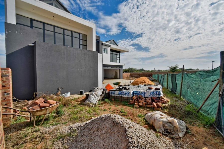 6 Bedroom Property for Sale in The Ridge Gauteng