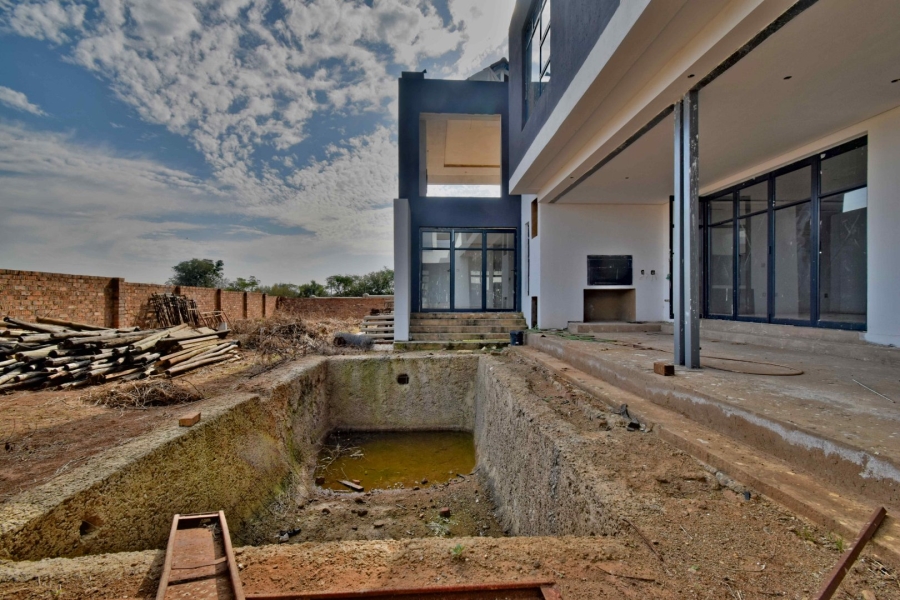 6 Bedroom Property for Sale in The Ridge Gauteng