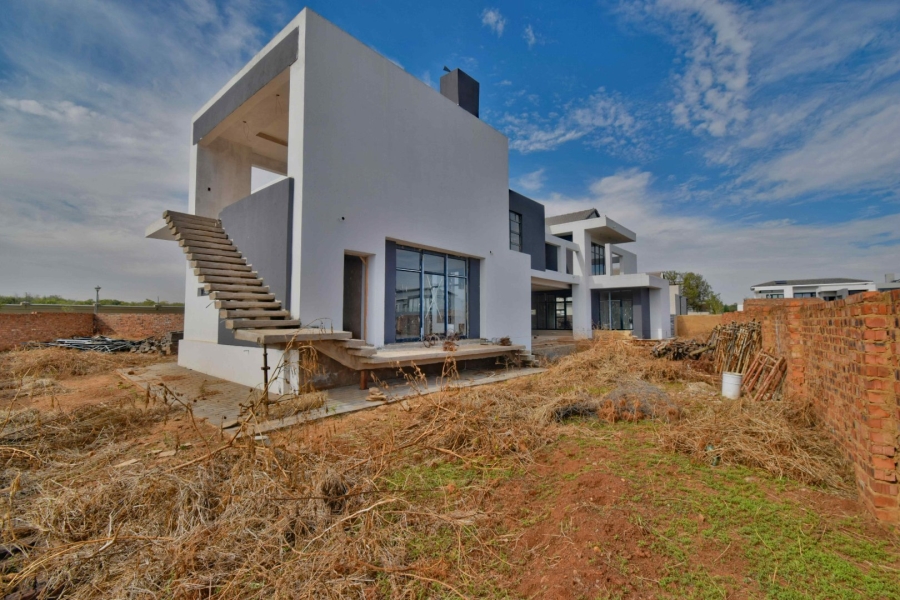 6 Bedroom Property for Sale in The Ridge Gauteng