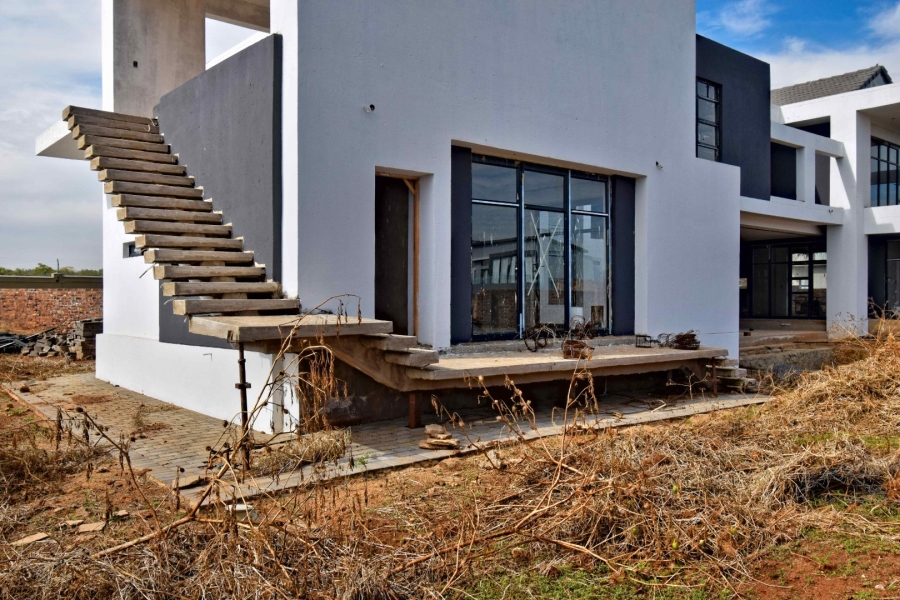 6 Bedroom Property for Sale in The Ridge Gauteng