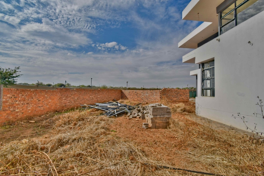 6 Bedroom Property for Sale in The Ridge Gauteng