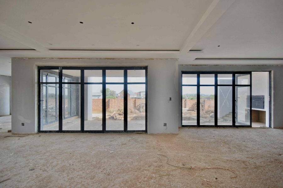6 Bedroom Property for Sale in The Ridge Gauteng