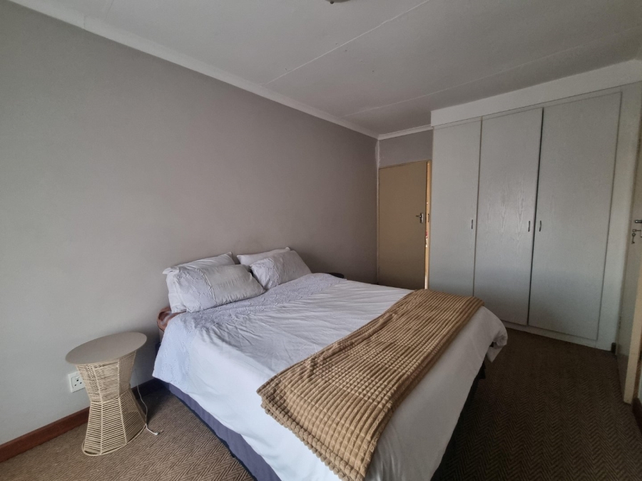 1 Bedroom Property for Sale in Newmark Estate Gauteng