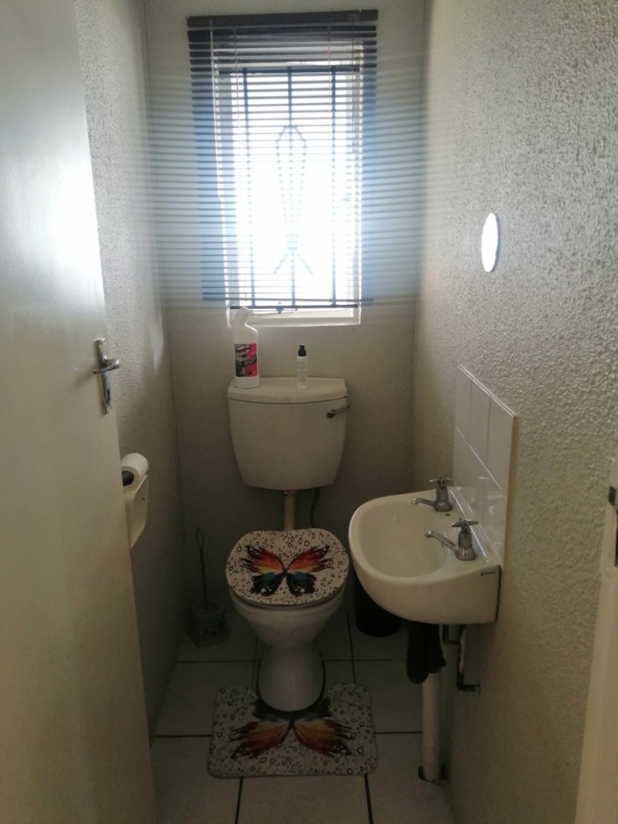 2 Bedroom Property for Sale in Naturena Gauteng
