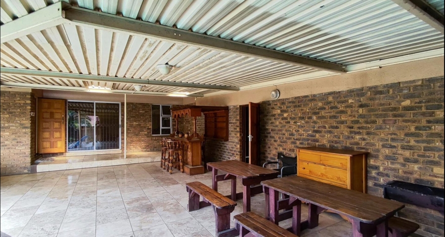 4 Bedroom Property for Sale in Norkem Park Gauteng