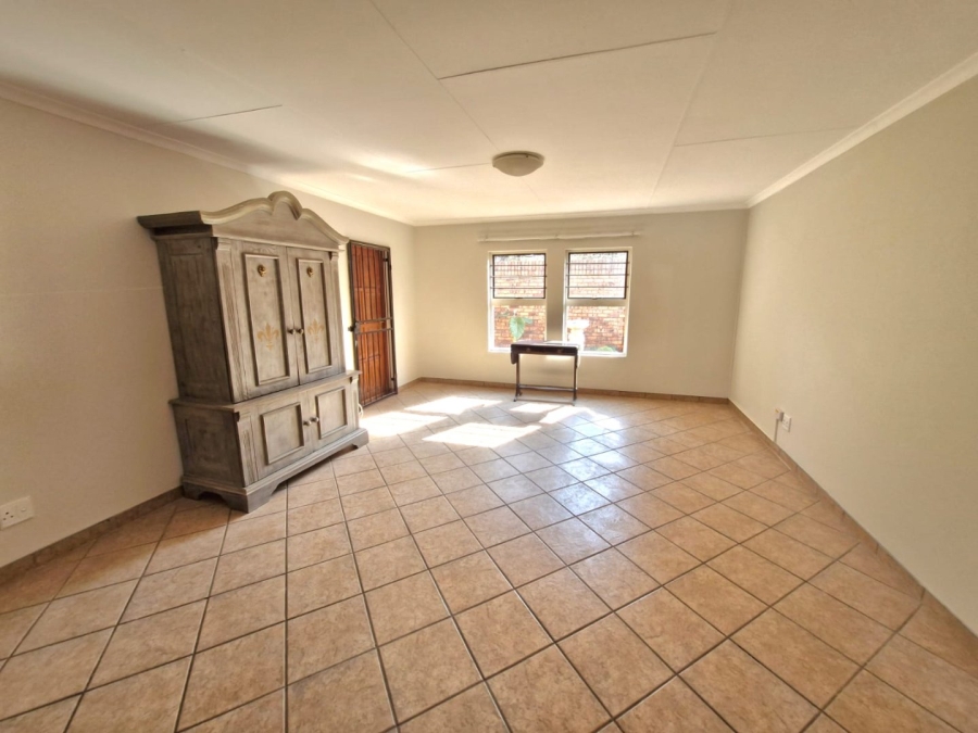 2 Bedroom Property for Sale in Montana Tuine Gauteng