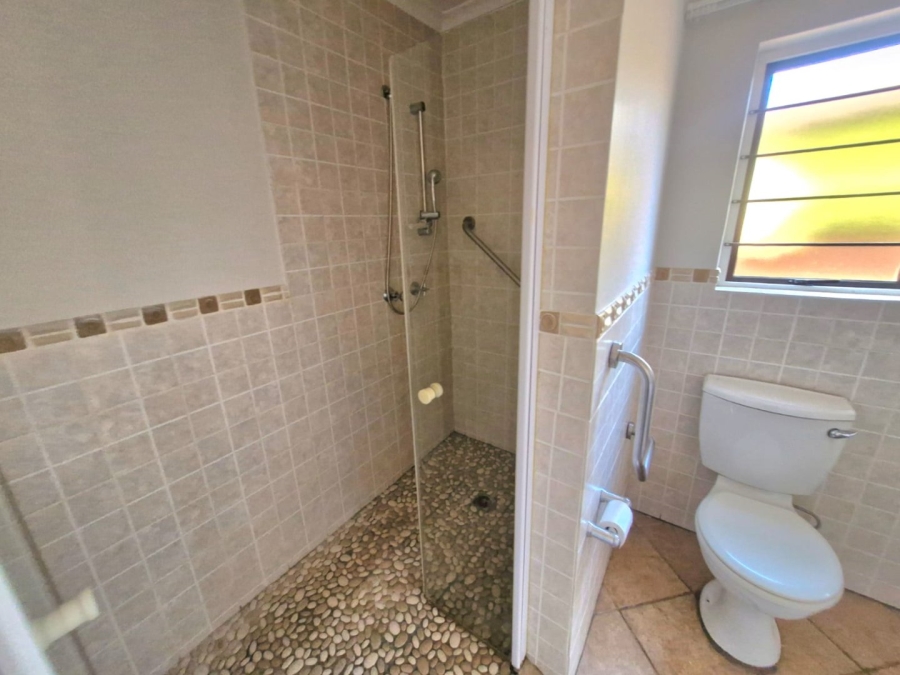 2 Bedroom Property for Sale in Montana Tuine Gauteng