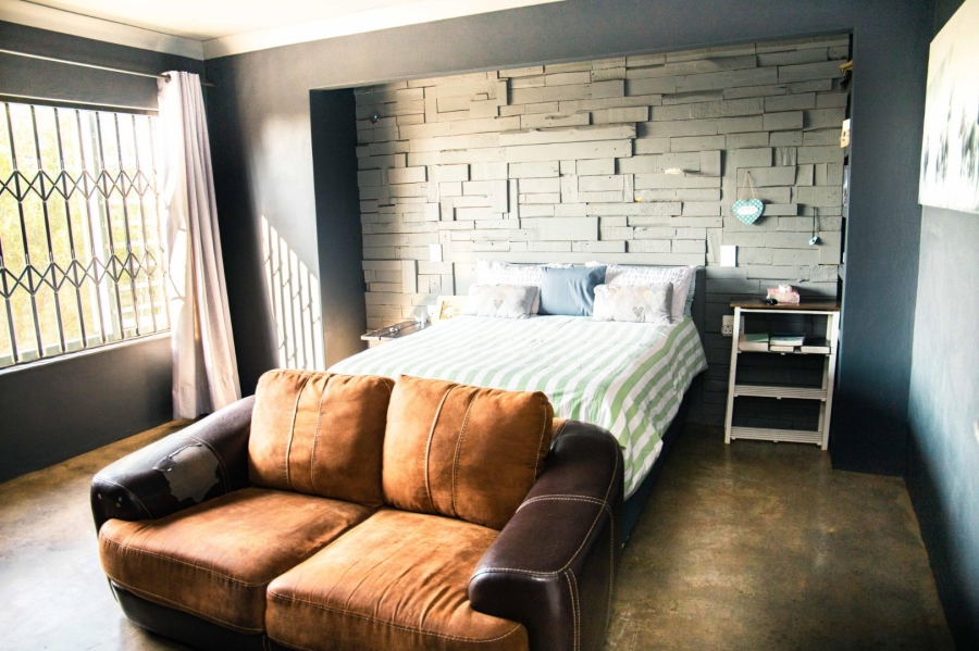 5 Bedroom Property for Sale in Tijger Valley Gauteng