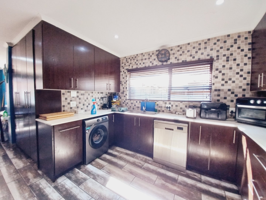 3 Bedroom Property for Sale in Gerdview Gauteng