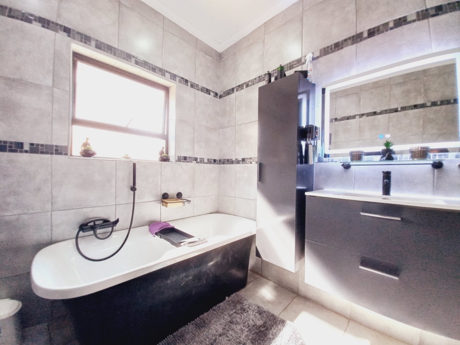 3 Bedroom Property for Sale in Gerdview Gauteng