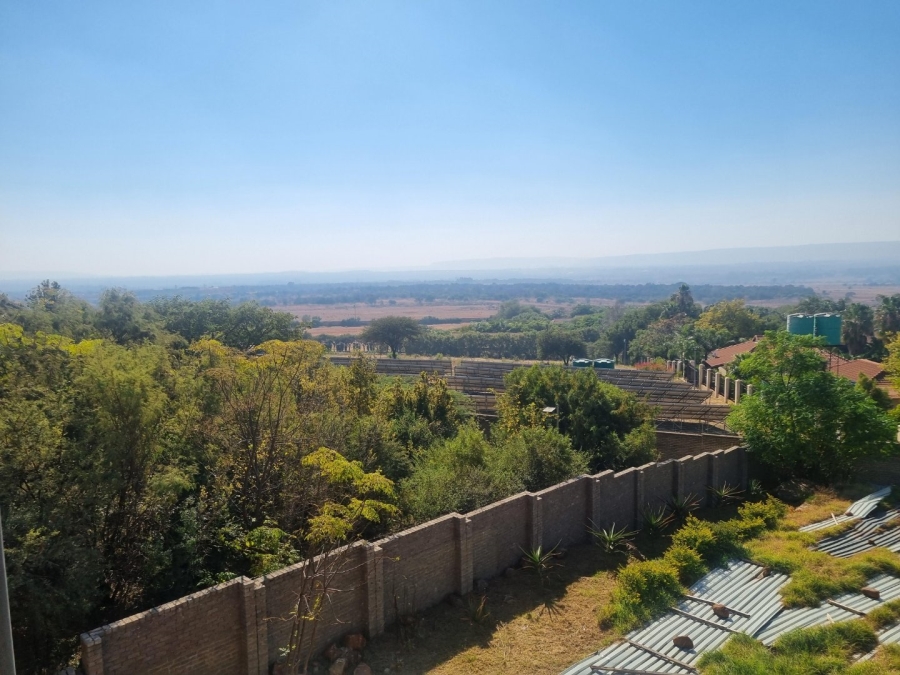 5 Bedroom Property for Sale in Tygerberg Country Estate Gauteng