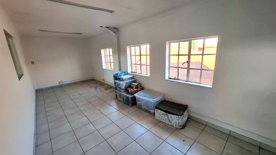 Commercial Property for Sale in Morehill Gauteng