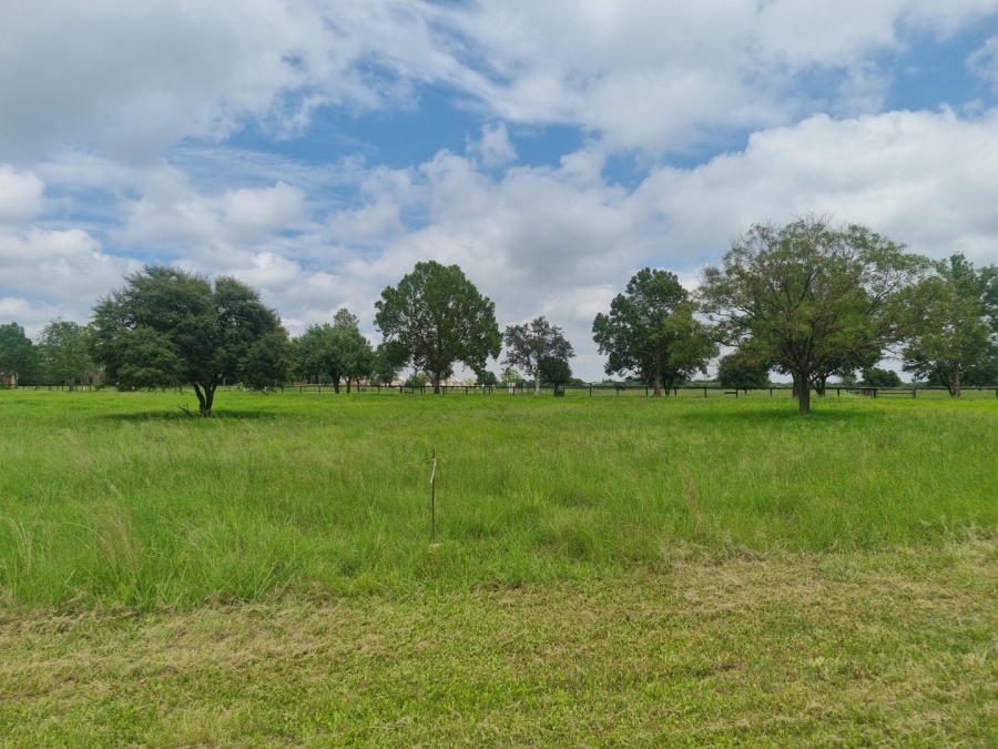  Bedroom Property for Sale in Waterlake Farm Lifestyle Estate Gauteng