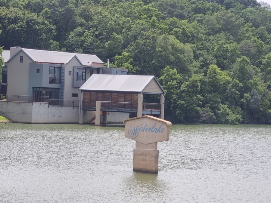  Bedroom Property for Sale in Waterlake Farm Lifestyle Estate Gauteng