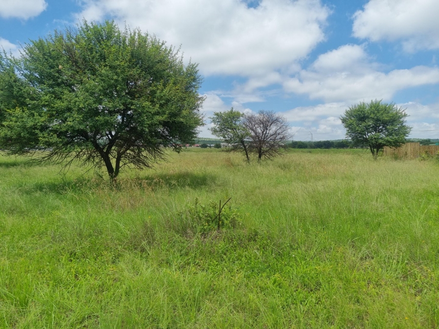 Commercial Property for Sale in Waterlake Farm Lifestyle Estate Gauteng