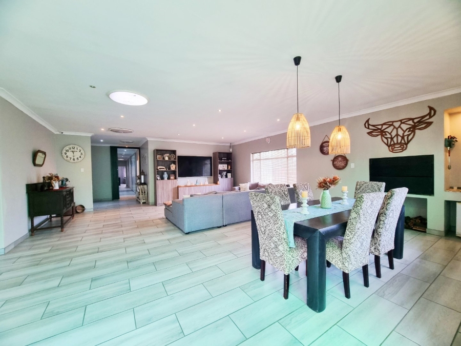 5 Bedroom Property for Sale in Randhart Gauteng
