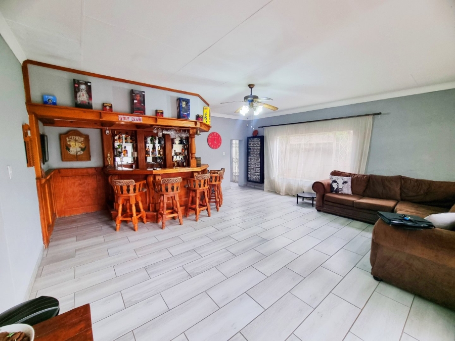 5 Bedroom Property for Sale in Randhart Gauteng