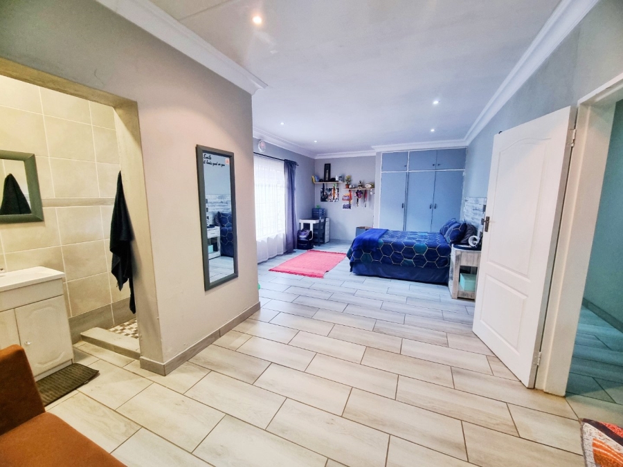 5 Bedroom Property for Sale in Randhart Gauteng