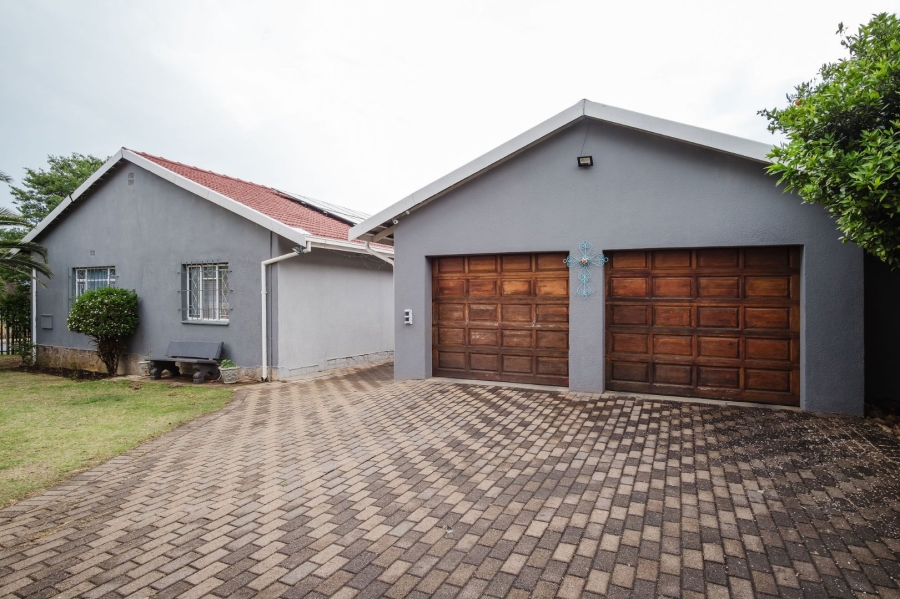 5 Bedroom Property for Sale in Randhart Gauteng