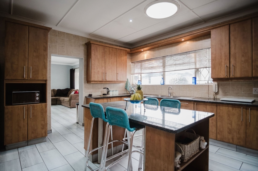 5 Bedroom Property for Sale in Randhart Gauteng