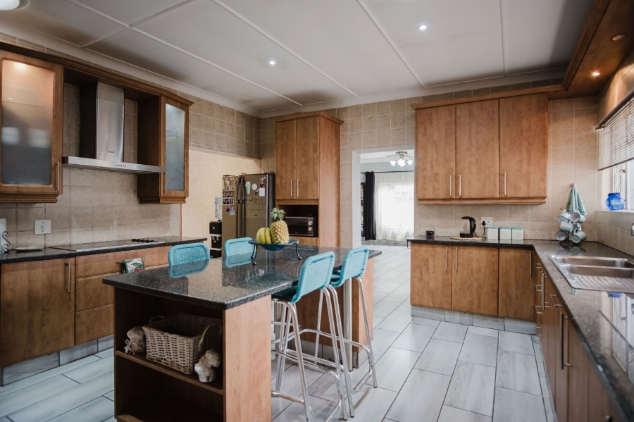 5 Bedroom Property for Sale in Randhart Gauteng