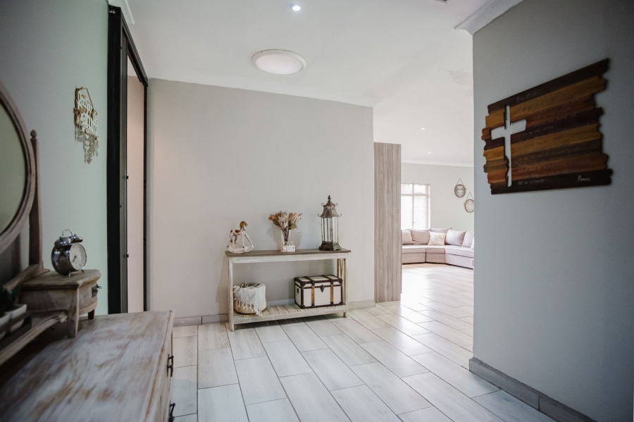 5 Bedroom Property for Sale in Randhart Gauteng