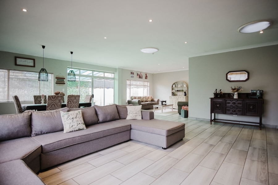 5 Bedroom Property for Sale in Randhart Gauteng