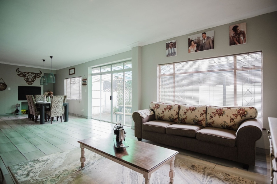 5 Bedroom Property for Sale in Randhart Gauteng