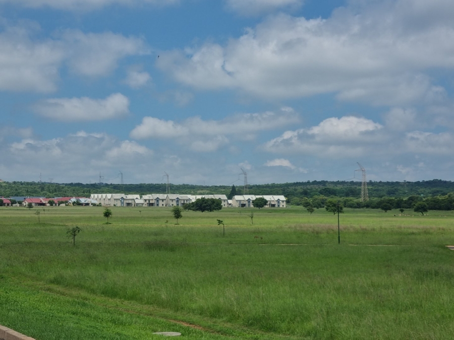 Commercial Property for Sale in Waterlake Farm Lifestyle Estate Gauteng