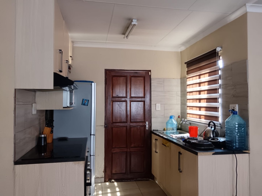 2 Bedroom Property for Sale in Soshanguve VV Gauteng
