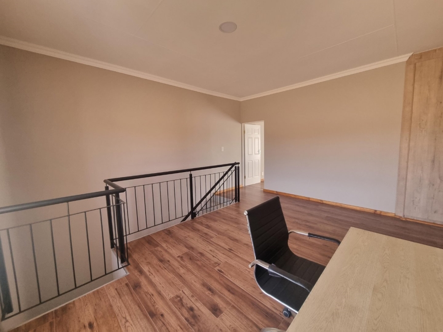 4 Bedroom Property for Sale in Waterlake Farm Lifestyle Estate Gauteng