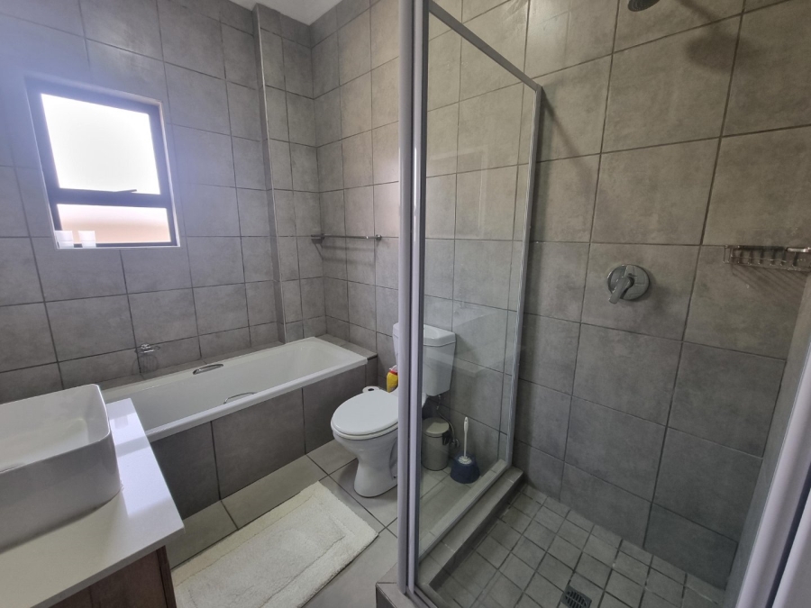 4 Bedroom Property for Sale in Waterlake Farm Lifestyle Estate Gauteng