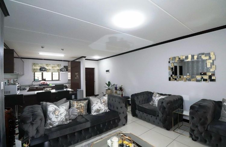 3 Bedroom Property for Sale in Carlswald Gauteng