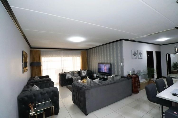 3 Bedroom Property for Sale in Carlswald Gauteng